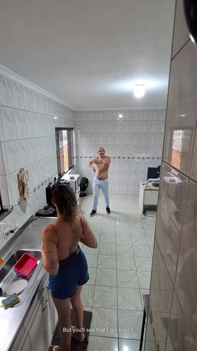 The maid agreed to get naked and receive an ejaculation on her face. | Clip 1