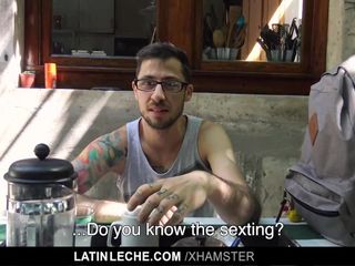 Latinleche - dwóch nieznajomych z hotelu zgadza się na ruchanie przed kamerą przez ok