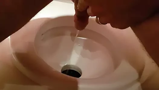 Pee