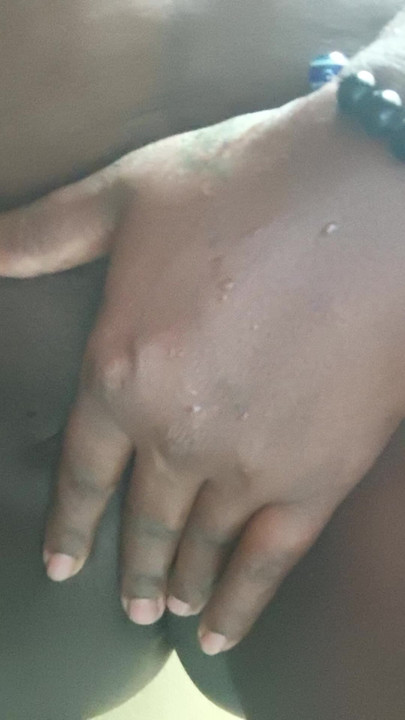 Desi Bhabhi ki sexy chut dekh ni hye to dykho