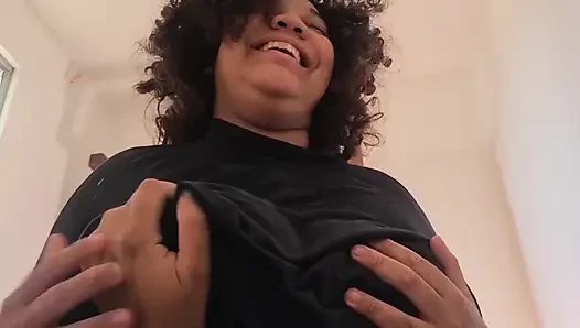 ÜVEY ANNE BINIYOR