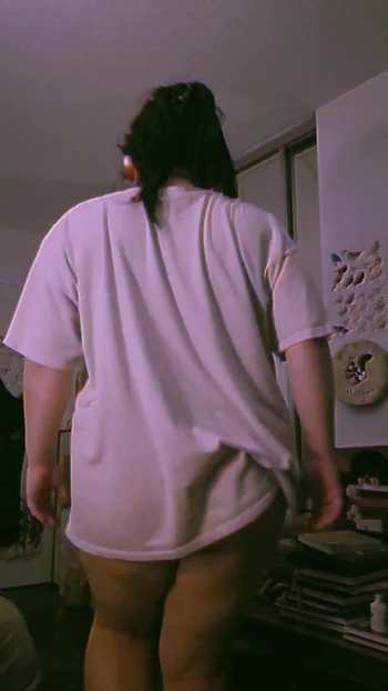 Must-see moment from "Shaking My Big Ass to Music"