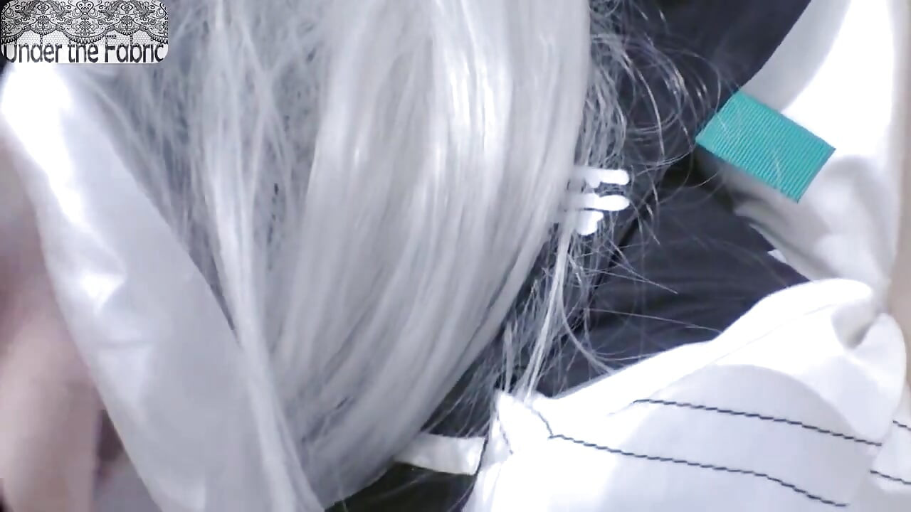 Hemmelig ekstranummeravsløring, smilende liten cosplayer kommer tilbake for en leken, altomfattende andre runde - 1