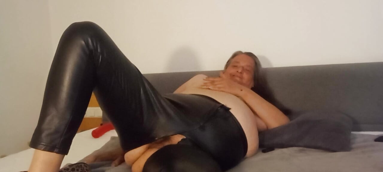 Naughty BBW on the Bed - Showing Off My Hairy Charm in Doggy