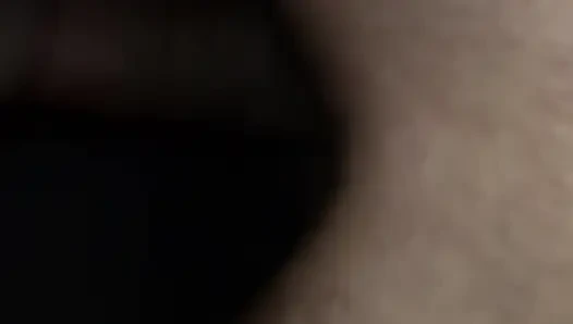 Anne üvey babasının sikini emiyor Baba sonra annesinin içine fışkırtıyor.