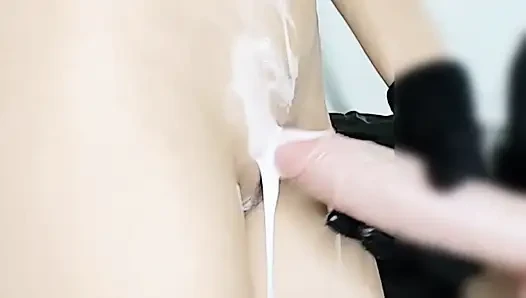 Thai: Ada yang mergokin aku lagi masturbasi.