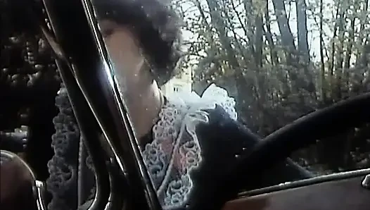 İyi şık, iyi tarz, ama... Sürtükler!! (1983)