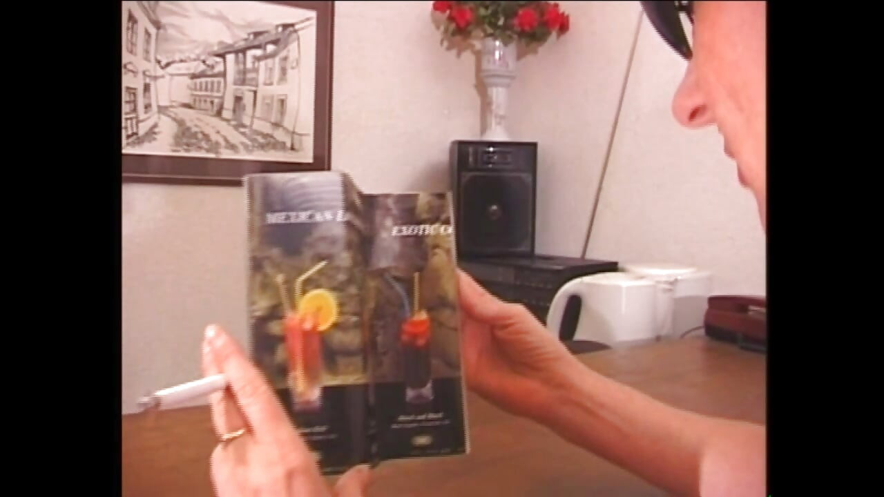 Tante girang kotor muncrat di kamar hotel