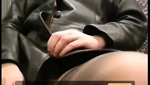 Pov - nyepong kontol di metro