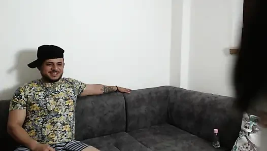 IM WOHNZIMMER GEFICKT