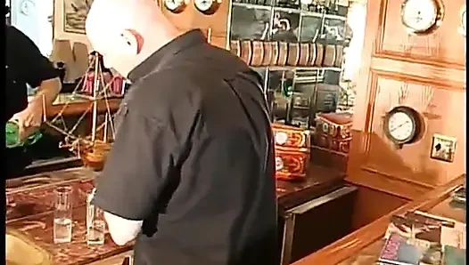 Doppelpenetration liebende brünette hure