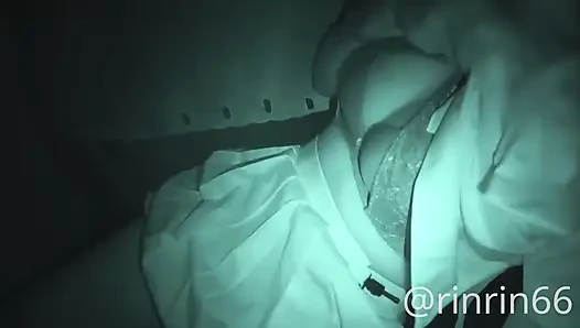 Gadis jepang 18 tahun dengan seragam seks di dalam mobil di malam hari! Creampie mentah yang intens & menjerit.