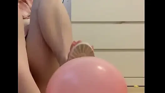 Kaki & balon naksir