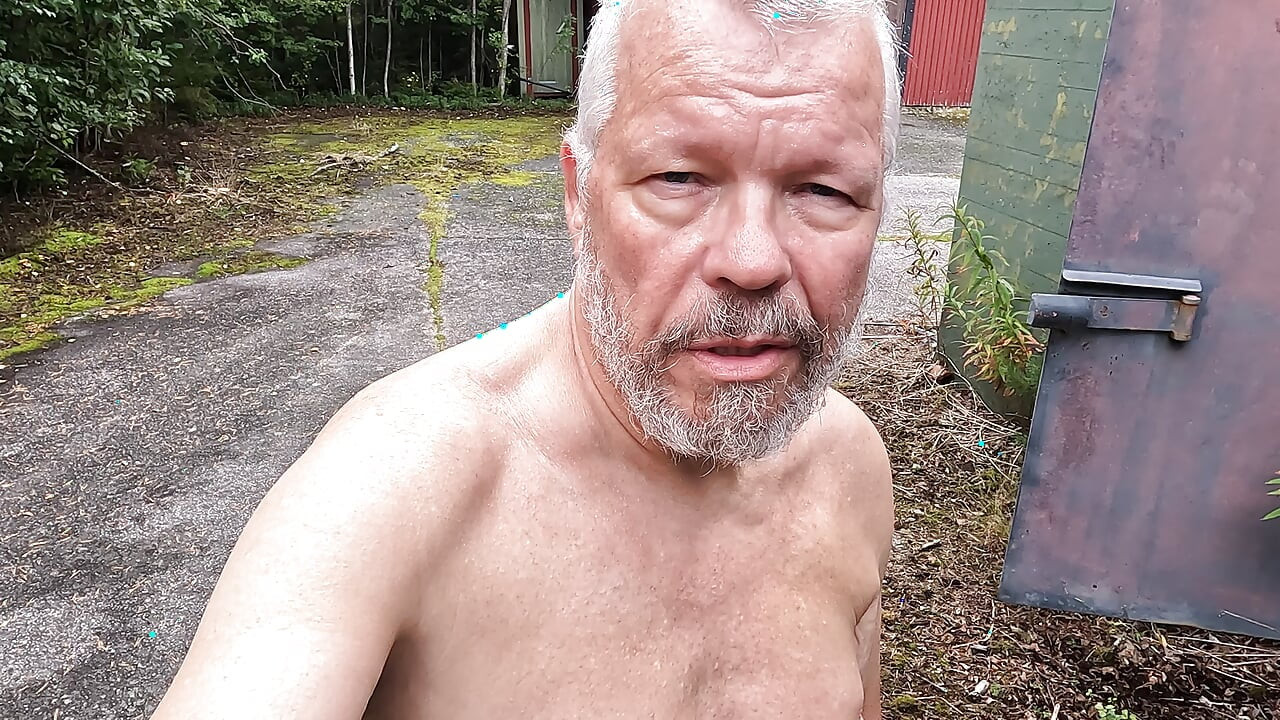 Swedish owned amateur masurbates in the woods