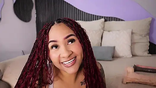 Dev Dildo Senin Için Büyük Göğüslerimi Seviyor