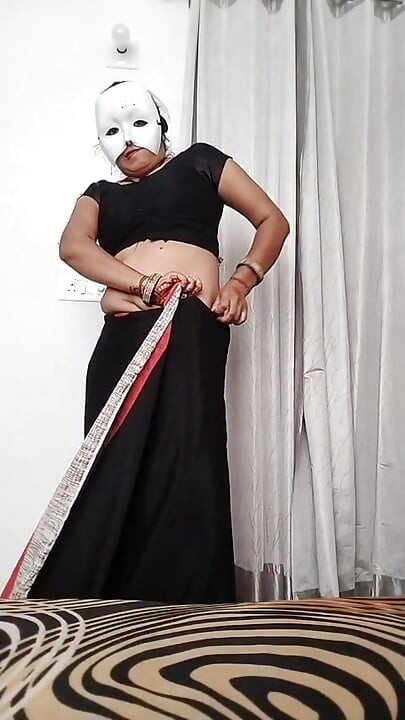 Nisha bhabhi full dance masti