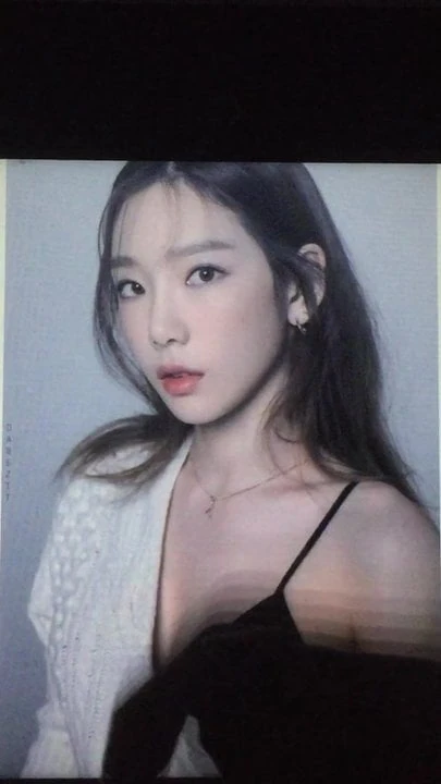 Taeyeon sperma hyllning 3