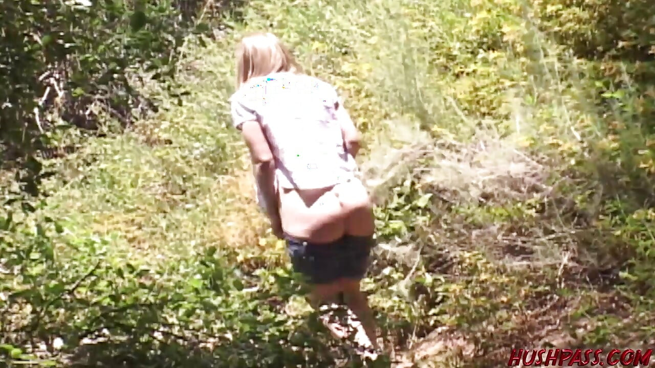 Bubble Butt Renee dostaje jej tyłek serwowane w nature preserve