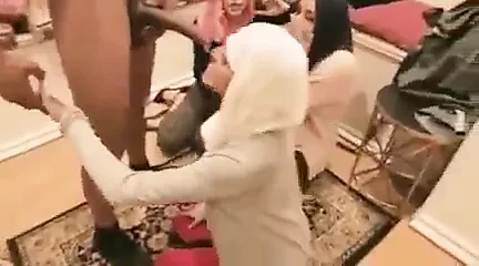 3 Hijabs spotted