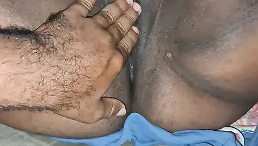 How to make a married evangelical BBW girl cum in putting her cock in her hairy pussy