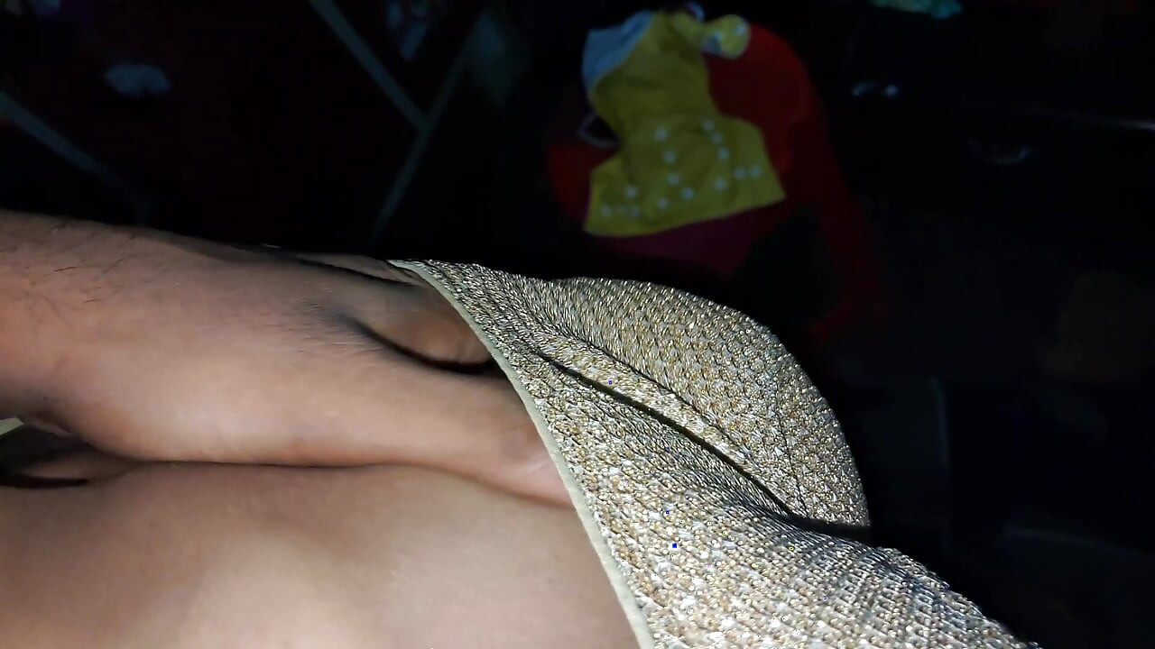 Desi Golden Blouse Bhabhi Sucking A big Dick Get Naked and Cumshot in mouth