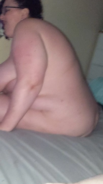 bbw undresses great view of body