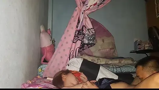 Gelene kadar onu yaladı