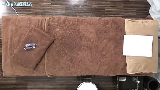 Zarif dönüş, olgun cazibeli minyon güzellik lüks bir genişletilmiş yağ masajı talep ediyor - 1
