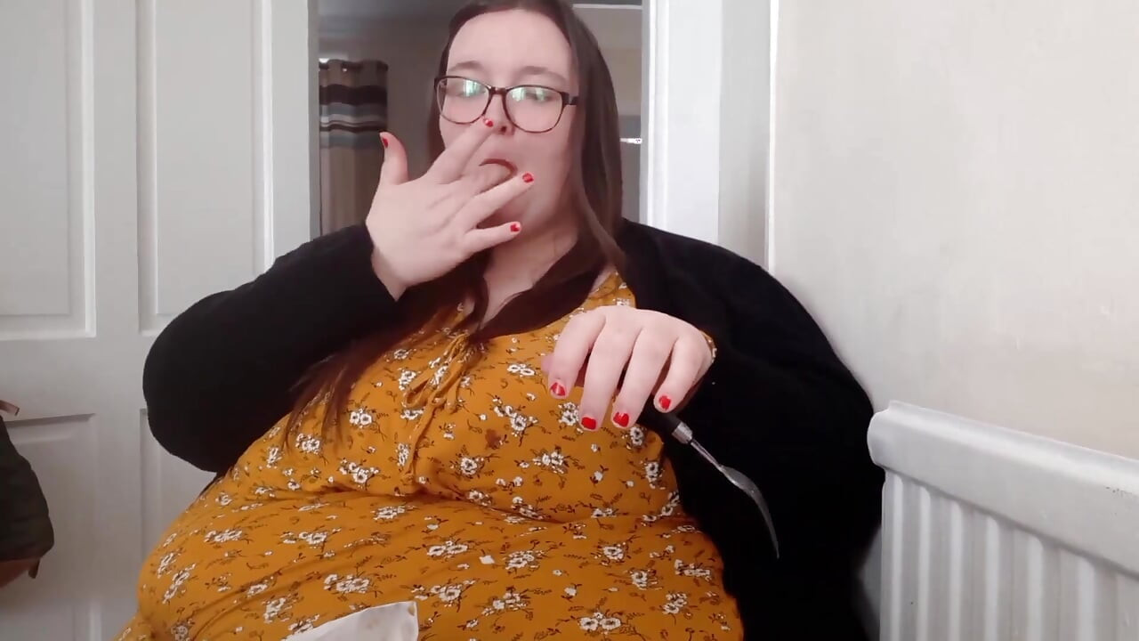 BBW SSBBW stuffing belly fish and chips