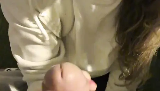 Balkonda riskli sakso, onu her yere boşaltıyorum