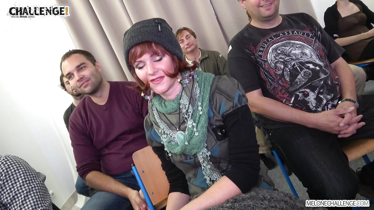 Full class of people watching fat dude how fail with Mea Melone