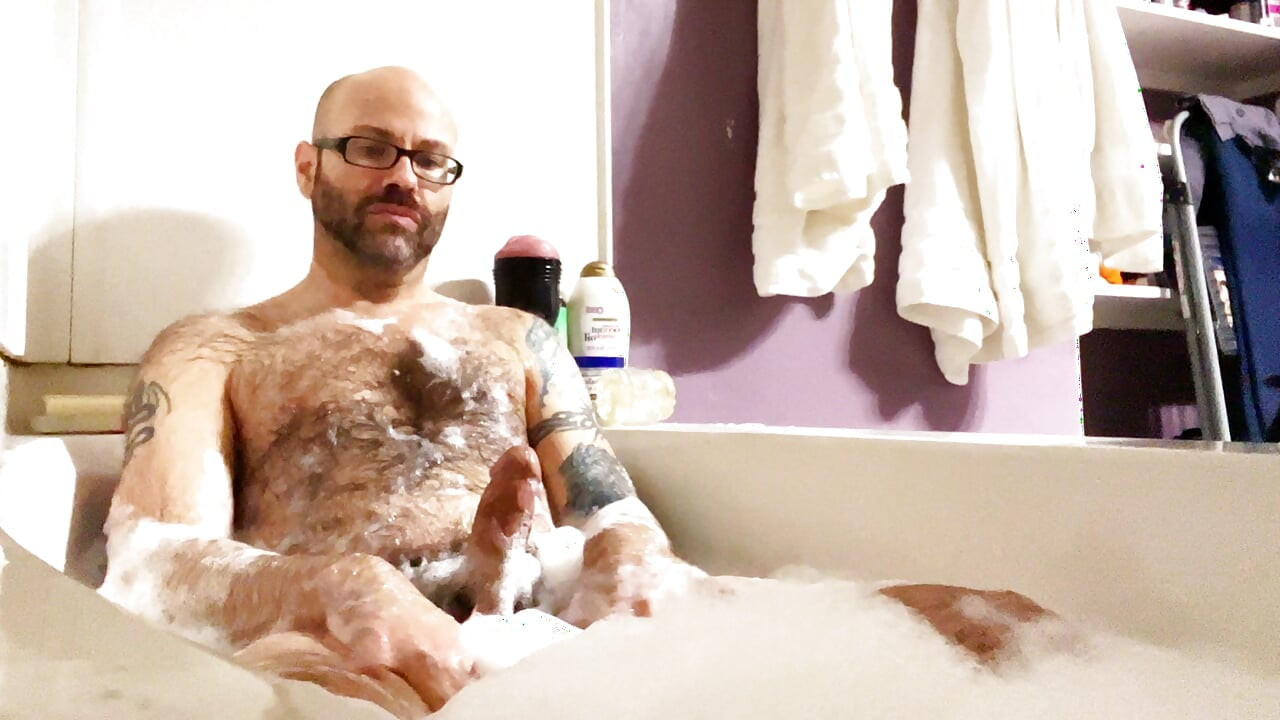 Rub a dub dub a handsome hairy horny daddy in the tub