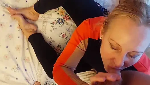 Сексуальная Блондинка И Зрелая Жена Наслаждается Оральными Делами