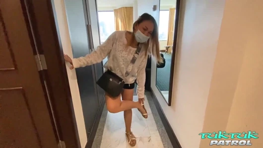 TukTukPatrol Tight pussy Pinay gets pounded