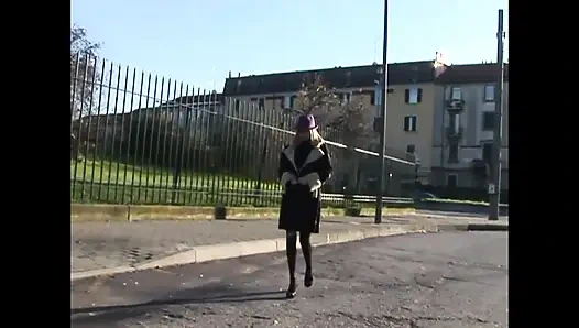 Homemade Porn with Wonderful Amateur Married MILF Masturbating Her Pussy