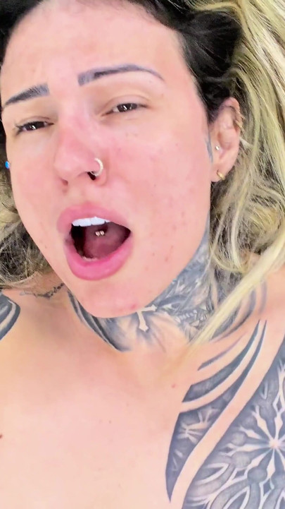 I took a roll in the ass and in the pussy I went to the fur because it is more delicious and he couldn't stand it and came in my pussy | Clip 2