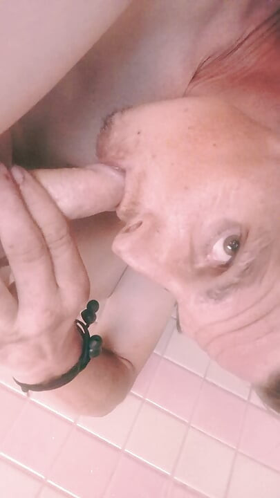 Self sucking