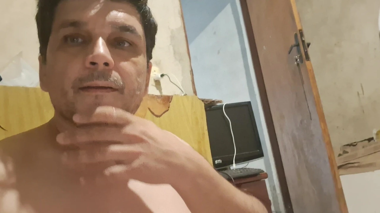 I put cum on my face and I loved it