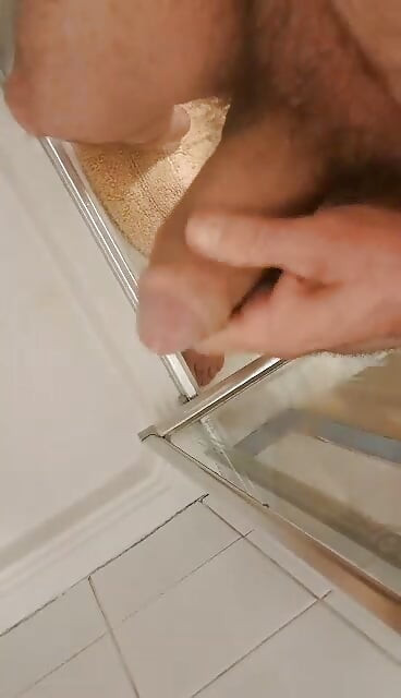Honění mého velmi tlustého ptáka ve sprše
