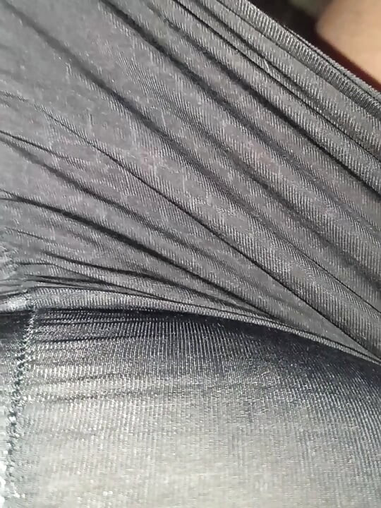 MOJ PERVERZNI OČUH LUDO JEBE DOK MOJA MAĆEHA GLEDA SVOJU POLU ĆERKU KAKO SVRŠAVA NA PASTOR-IN VELIKI KURAC