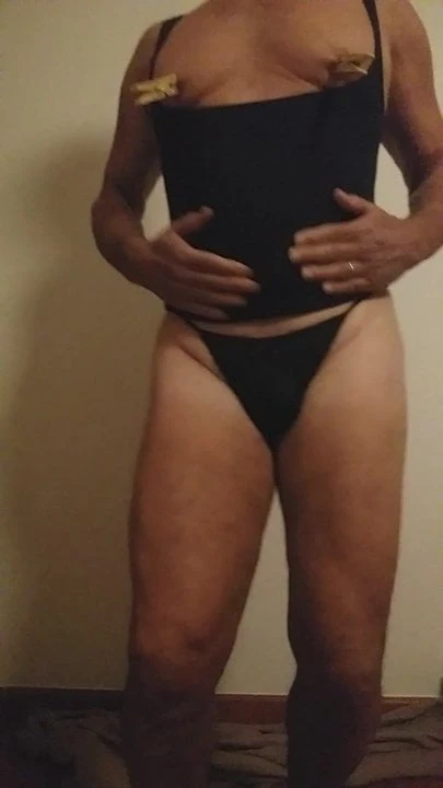 slim tits Roberta