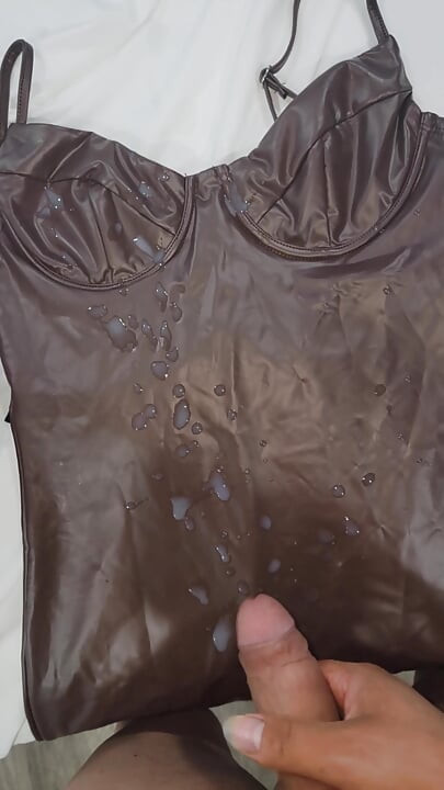 Cum in a latex dress