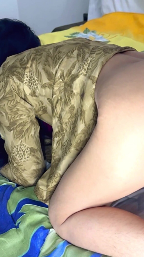 INDIAN BIGGEST BLACK COCK FUCK DESI STEPMOTHER | Clip 1