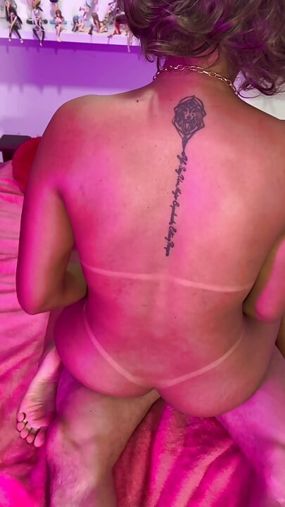 Squirt!! Me Corro a Chorros Con Una Gran Verga Y Mi Vibrador