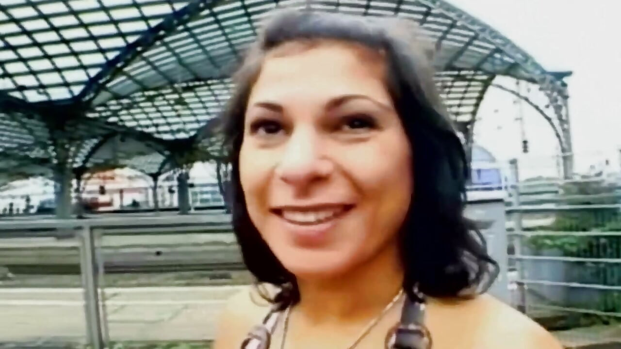 C’est son casting de bombasses françaises depuis qu’elle a les talents parfaits de suceuse de bites