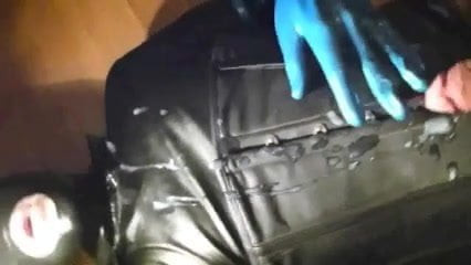 Orgasm cu latex albastru