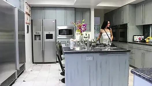 Brunettes L. Hunter and Shylon Pleasuring Each Other
