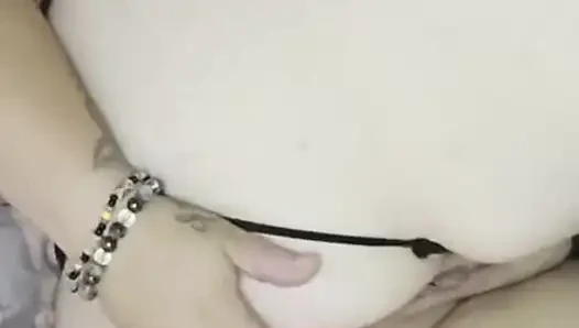 Ich ficke meinen arsch und spiele mit rose mit der muschi