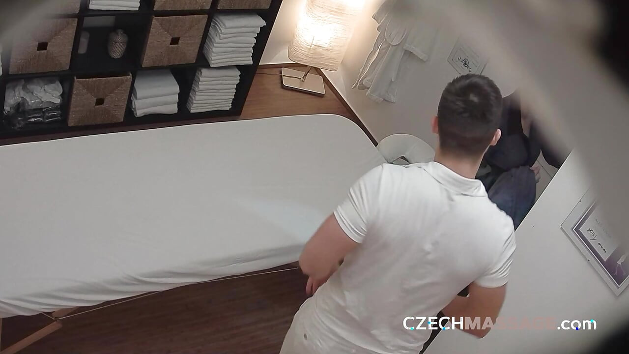 Brunette Babe Gets Her Pussy Pounded by the Masseur