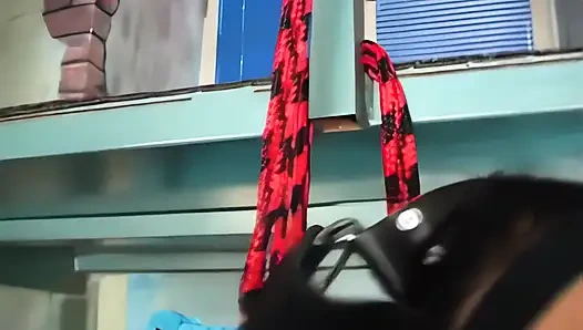 Intensive Fetischfantasien einer Frau in Hitze